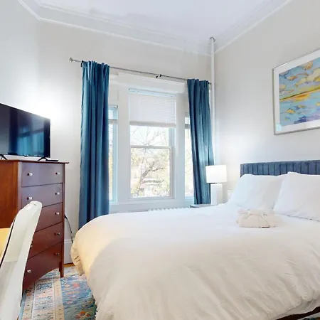 Sunny Private Room,Longwood, 10Min Walk To Fenway Brookline Exterior photo