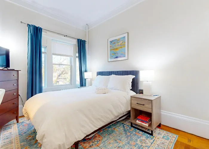 Sunny Private Room,Longwood, 10Min Walk To Fenway